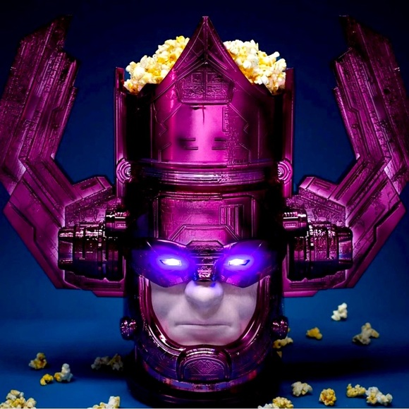 The Fantastic Four - Limited Edition Giant Galactus Popcorn Bucket w/ Lights - Picture 2 of 15